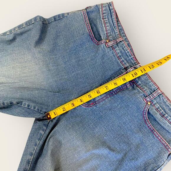 Live a Litttle Denim Capri High Rise Blue Washed Jeans Stretchy Cuff Hem Size 12 - Picture 10 of 12